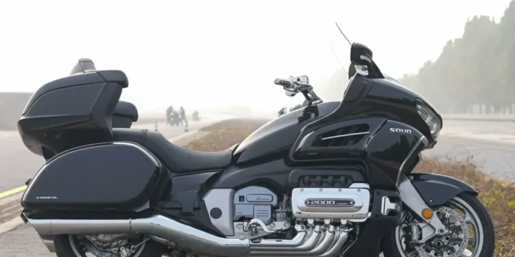 China revoluciona el mercado: esta moto parece un avión y puede recorrer más de 40 kilómetros