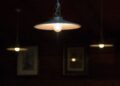 Adiós a las lámparas colgantes: la nueva tendencia para iluminar los hogares es más moderna y acogedora