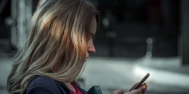 Nuevo estudio revela que las generaciones más jóvenes no contestan llamadas telefónicas porque creen que traen malas noticias