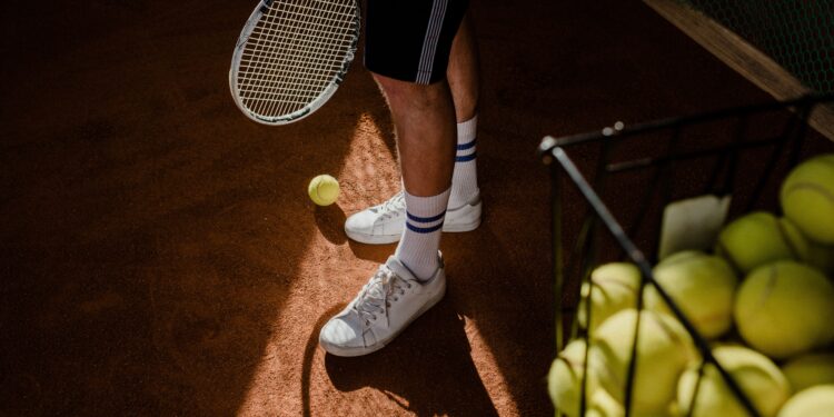 Jugar al tenis en lugar de hacer musculación también funciona, pero solo si el partido dura al menos 30 minutos seguidos y con una intensidad moderada