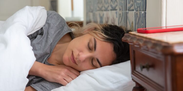 Dormir 8 horas al día no es suficiente para evitar el cansancio, según los especialistas