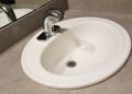 Adiós al lavabo de baño tradicional como lo conocemos: la nueva tendencia para 2026 es más ligera y fácil de limpiar