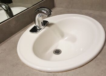 Adiós al lavabo de baño tradicional como lo conocemos: la nueva tendencia para 2026 es más ligera y fácil de limpiar