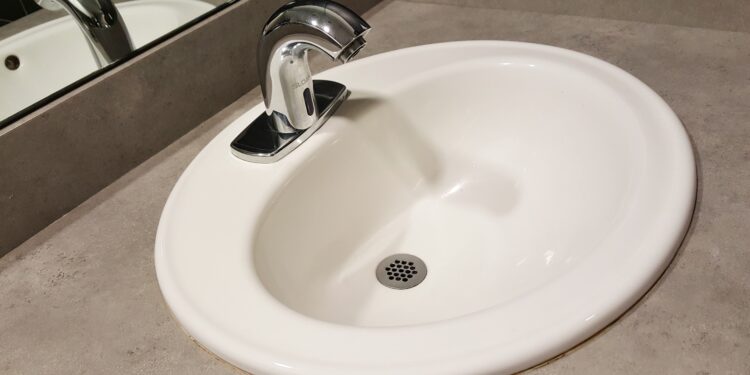 Adiós al lavabo de baño tradicional como lo conocemos: la nueva tendencia para 2026 es más ligera y fácil de limpiar
