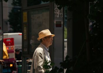 Científicos japoneses encuentran el "botón de apagado" del envejecimiento y la raza humana podría vivir hasta 250 años