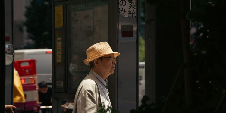 Científicos japoneses encuentran el "botón de apagado" del envejecimiento y la raza humana podría vivir hasta 250 años