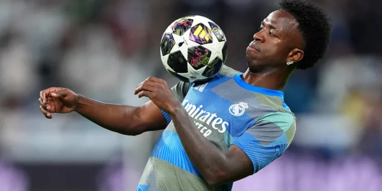 Real Madrid llega al límite para renovar a Vinícius Júnior y salario ofrecido al brasileño llama la atención