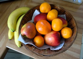 Colocar un corcho dentro del frutero: para qué sirve y por qué cada vez más personas lo recomiendan