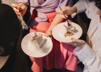 Las personas que suelen comer dulces tienen esta característica a la hora de tomar decisiones, según la ciencia