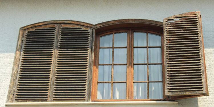 Adiós al aire acondicionado: este sencillo truco casero en las ventanas es una solución contra el calor
