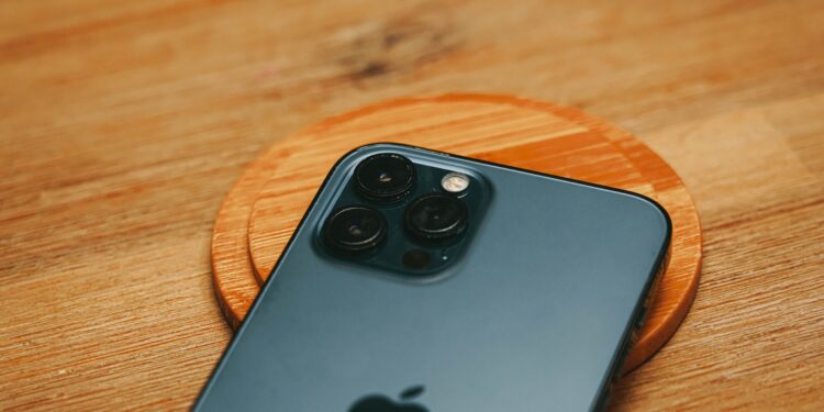 Apple confirma una reducción del precio del 61 % y los usuarios de iPhone son avisados de una promoción