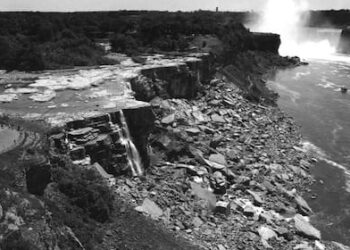 Cataratas secaron completo los habitantes