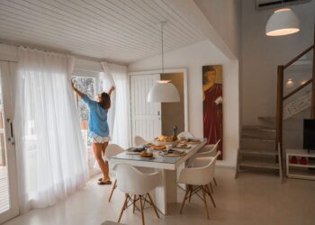 Adiós al aire acondicionado: este es el motivo por el que tu casa se calienta y así puedes bajar la temperatura