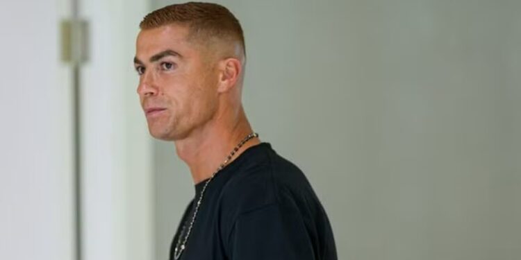 Cristiano Ronaldo sorprende a todos en Arabia al reaparecer en Al-Nassr y confirmar cambio