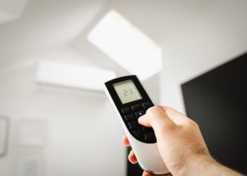 7 errores al usar el aire acondicionado que podrían estar aumentando tu factura de luz
