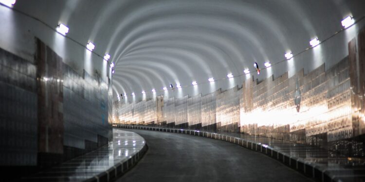 Túnel submarino más grande del