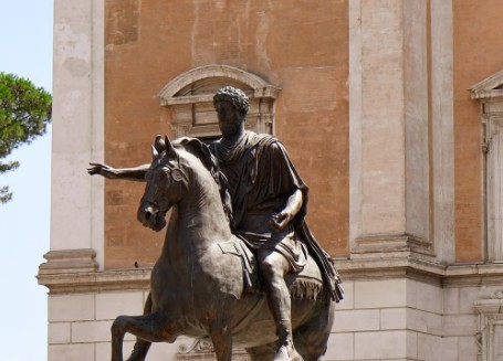 La poderosa reflexión de Marco Aurelio, filósofo romano: "La serenidad aparece cuando aceptamos lo que no podemos controlar y cuidamos aquello que está a nuestro alcance"