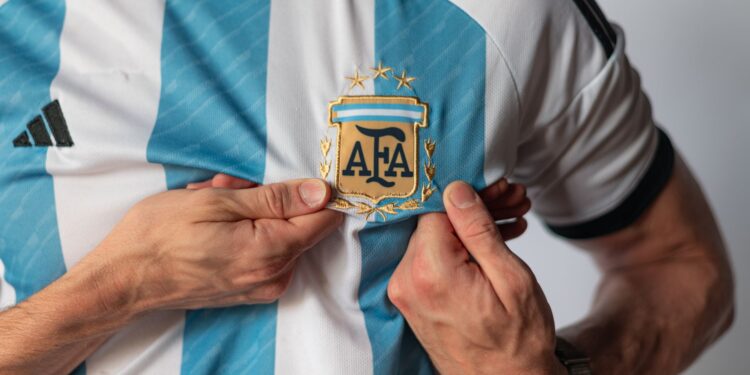 Messi espera día más anuncia