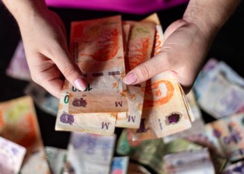 Reflexión platón filósofo pobreza viene