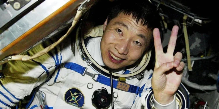 Un astronauta chino escuchó un ruido "imposible" en el espacio y los científicos todavía buscan explicaciones