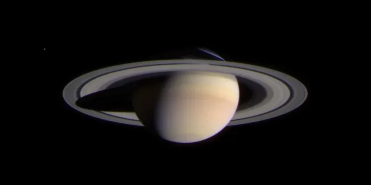 Científicos confirman la existencia de ríos y lagos en Saturno