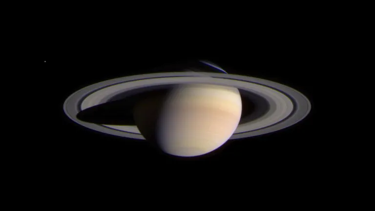 Científicos confirman la existencia de ríos y lagos en Saturno