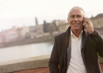 La poderosa reflexión para la vida: "No dejes de aprender a los 40, no dejes de enseñar a los 60 y no dejes de escuchar a los 80"