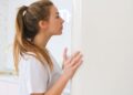 Poner papel de aluminio en la puerta del refrigerador: para qué sirve y por qué los especialistas lo recomiendan