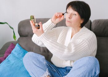 Alerta general de los maquilladores para todas las mujeres mayores de 50 años