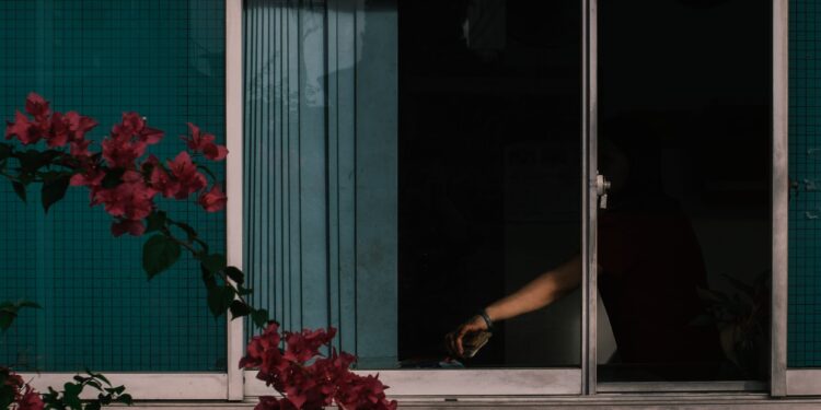 El reinado de las ventanas tradicionales llegó a su fin: la nueva tendencia de 2026 es más moderna y mejora la ventilación de la casa
