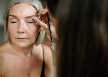 Alerta general de las maquilladoras para todas las mujeres que ya han cumplido 50 años