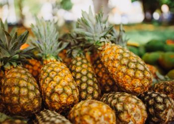 Batir cáscara de piña con detergente neutro: para qué sirve y por qué se recomienda para la limpieza