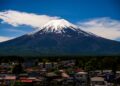 Japón toma una decisión sorprendente y comienza a cobrar por los rescates en helicóptero de alpinistas
