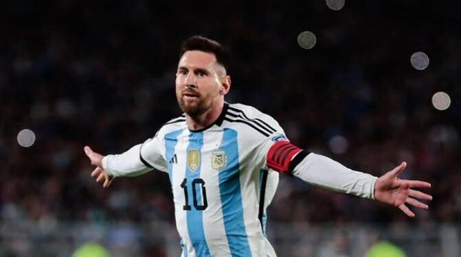 Messi da marcha atrás en una decisión que había tomado y regresa a la selección de Argentina