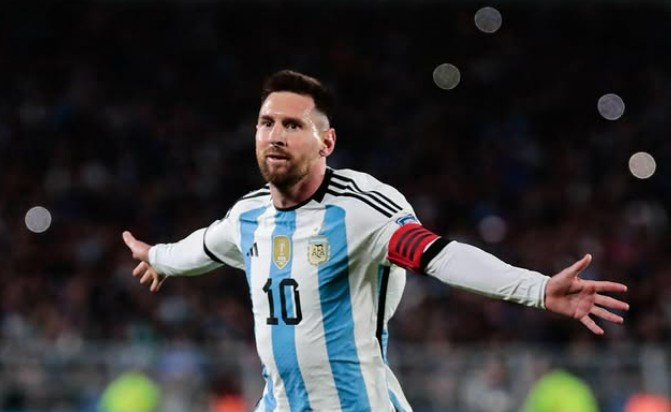 Messi da marcha atrás en una decisión que había tomado y regresa a la selección de Argentina