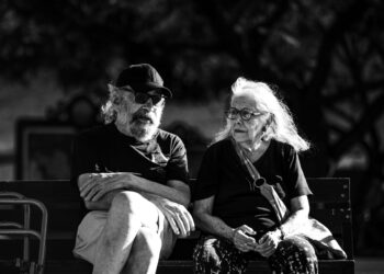 Seres humanos podrían vivir mucho más de 100 años, revela un nuevo estudio
