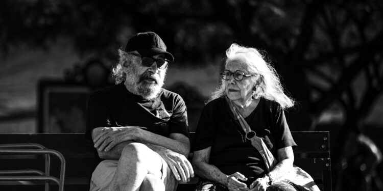Seres humanos podrían vivir mucho más de 100 años, revela un nuevo estudio