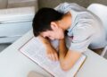 Estudiar dos horas al día es bueno para absorber conocimientos, pero dormir podría ser aún mejor para el aprendizaje