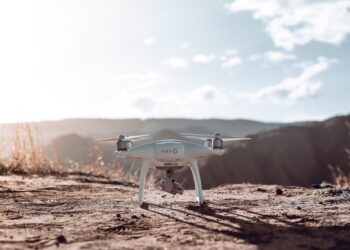 Científicos crean dron invisible casi