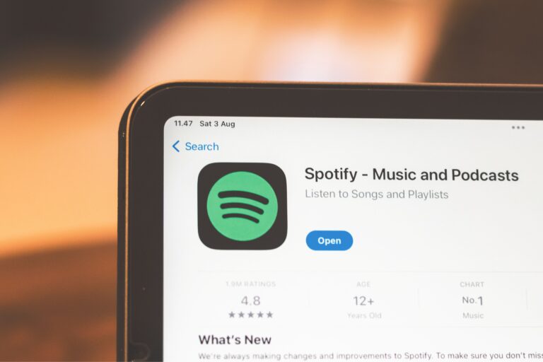 Alerta global para todas las personas que utilizan Spotify para escuchar música