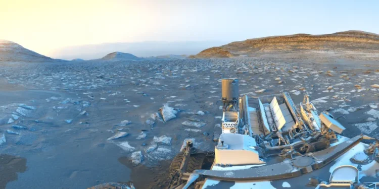 Después de 5.000 días, la NASA publica nuevas imágenes de Marte y un detalle llama la atención