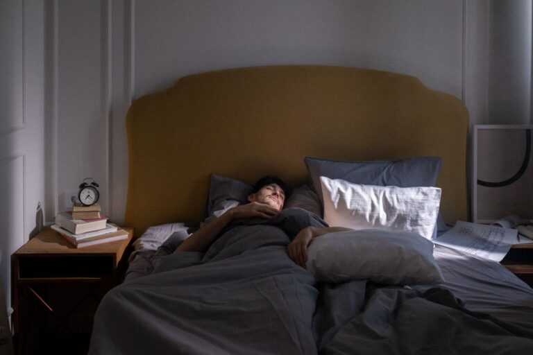 Dormir completa oscuridad mejora salud