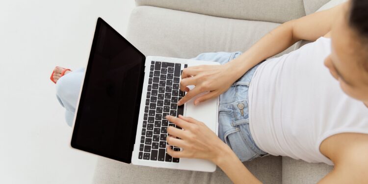 Alerta general de los médicos para todas las personas que utilizan laptops todos los días
