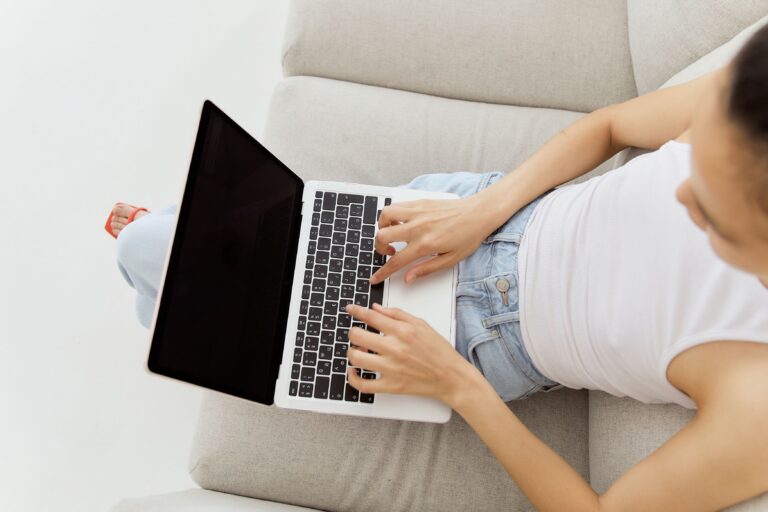 Alerta general de los médicos para todas las personas que utilizan laptops todos los días