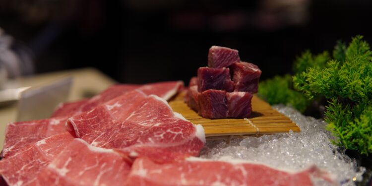 Tardé mucho tiempo en entender por qué no debería descongelar la carne en el fregadero de la cocina