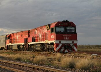 Viaje tren dura horas atraviesa