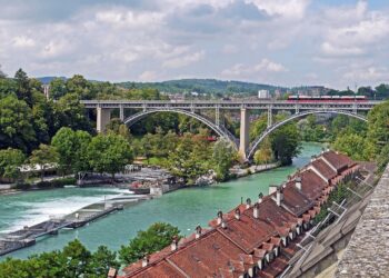 Suiza los trabajadores utilizan río