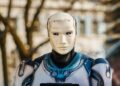 Robot mide metros altura pesa