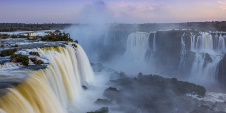 Argentina busca voluntarios para vivir gratis cerca de las Cataratas del Iguazú a cambio de 25 horas de trabajo por semana