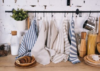 Ni una vez por semana ni mucho menos dos veces al mes: este es el tiempo correcto para cambiar el paño de cocina